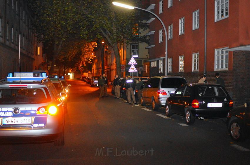 Messerstecherei Koeln Ehrenfeld Alpenerstr P07.JPG